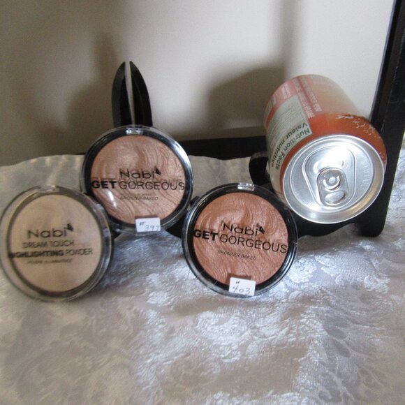 Any 3 for $38.00 Powder Bronzer or Highlighter -No Less - Picture 4 of 7